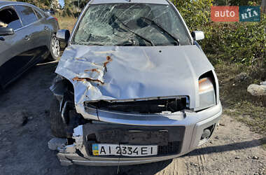 Ford Fusion  2010