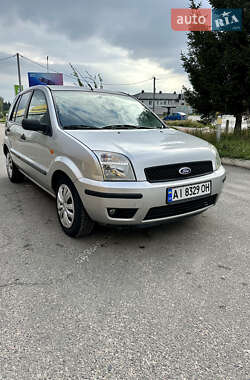 Ford Fusion  2003