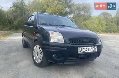 Ford Fusion  2003