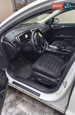 Ford Fusion  2016