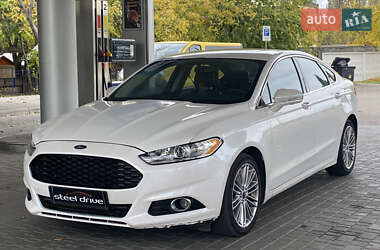 Ford Fusion  2015