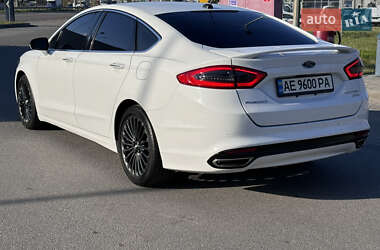Ford Fusion  2015