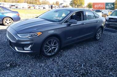 Ford Fusion  2019
