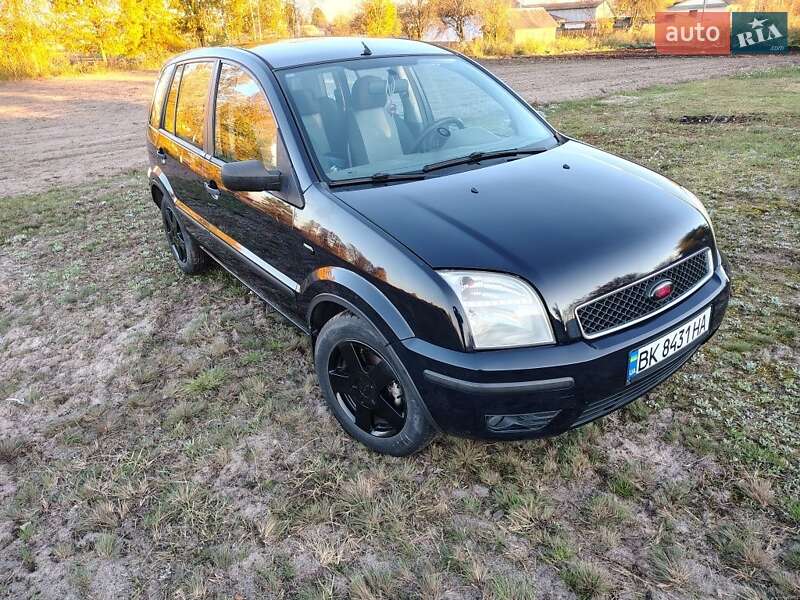 Хэтчбек Ford Fusion