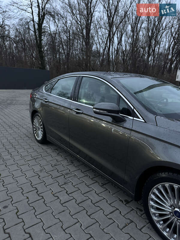 Седан Ford Fusion 2015 в Дрогобичі
