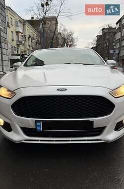 Ford Fusion  2016
