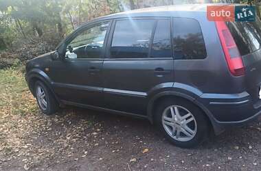 Ford Fusion  2003