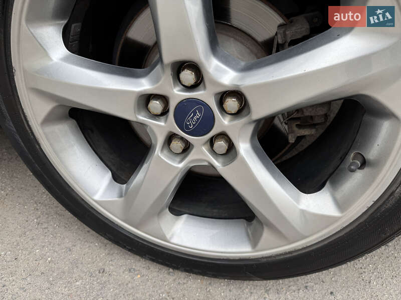 Седан Ford Fusion 2015 в Дніпрі