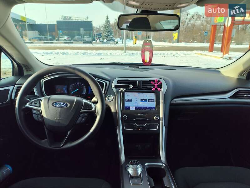 Седан Ford Fusion 2019 в Ірпені