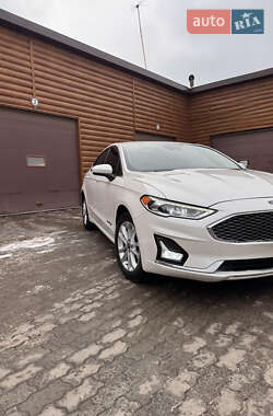 Ford Fusion 2019