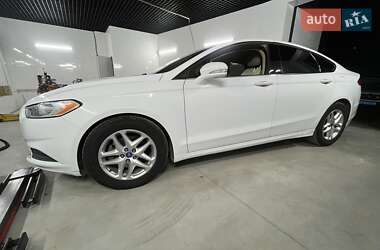 Ford Fusion  2013