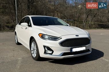 Ford Fusion  2020