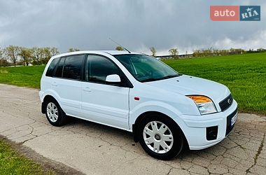 Ford Fusion  2010