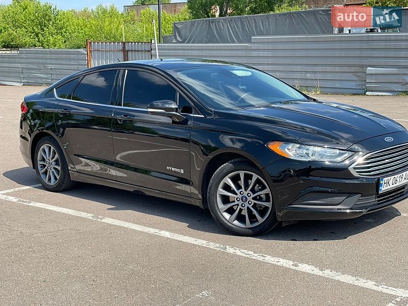 Седан Ford Fusion 2017 в Ровно