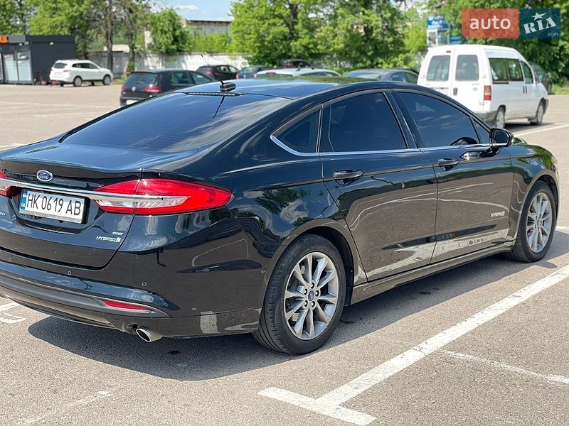 Седан Ford Fusion 2017 в Ровно