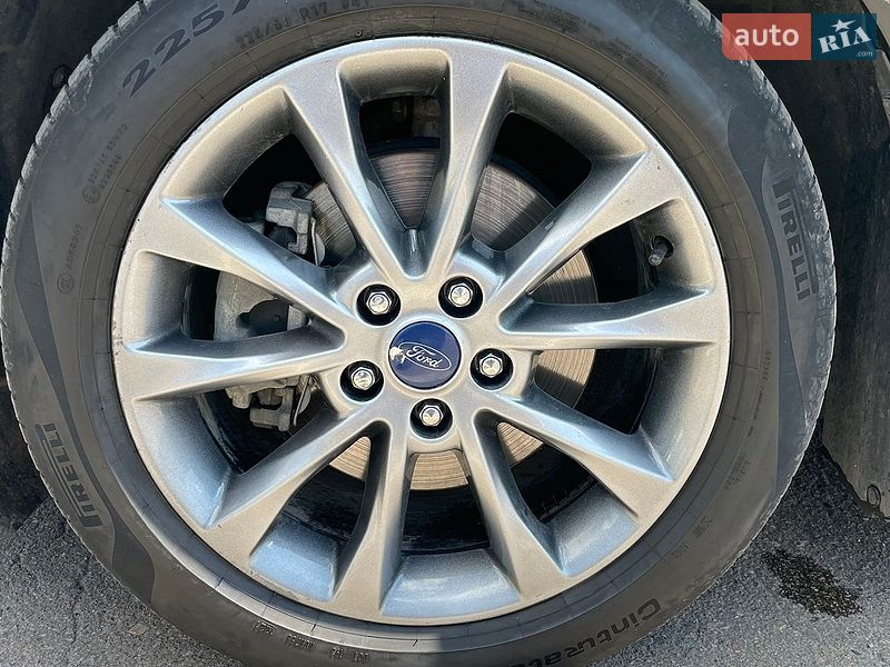 Седан Ford Fusion 2017 в Ровно