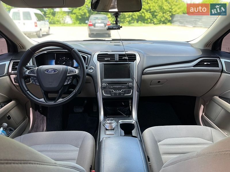 Седан Ford Fusion 2017 в Ровно