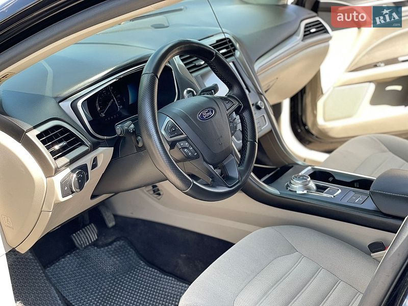 Седан Ford Fusion 2017 в Ровно