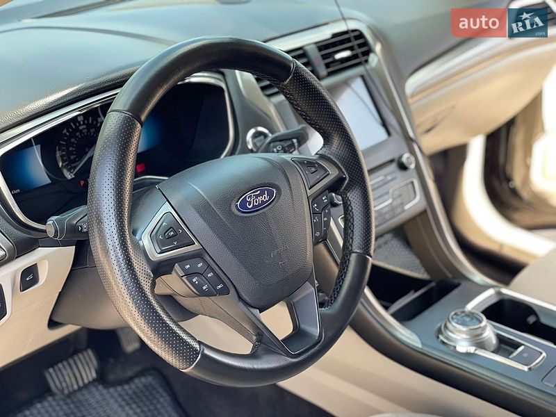 Седан Ford Fusion 2017 в Ровно