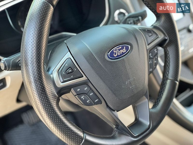Седан Ford Fusion 2017 в Ровно