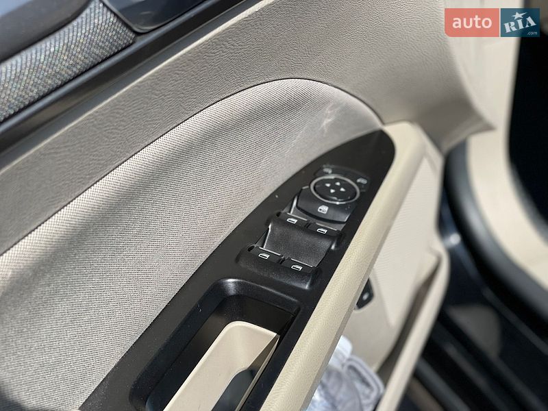 Седан Ford Fusion 2017 в Ровно