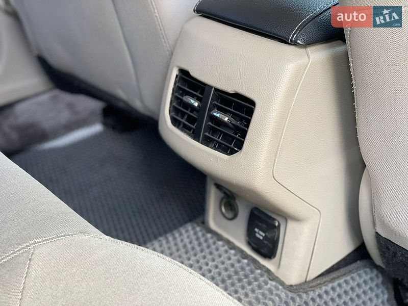 Седан Ford Fusion 2017 в Ровно