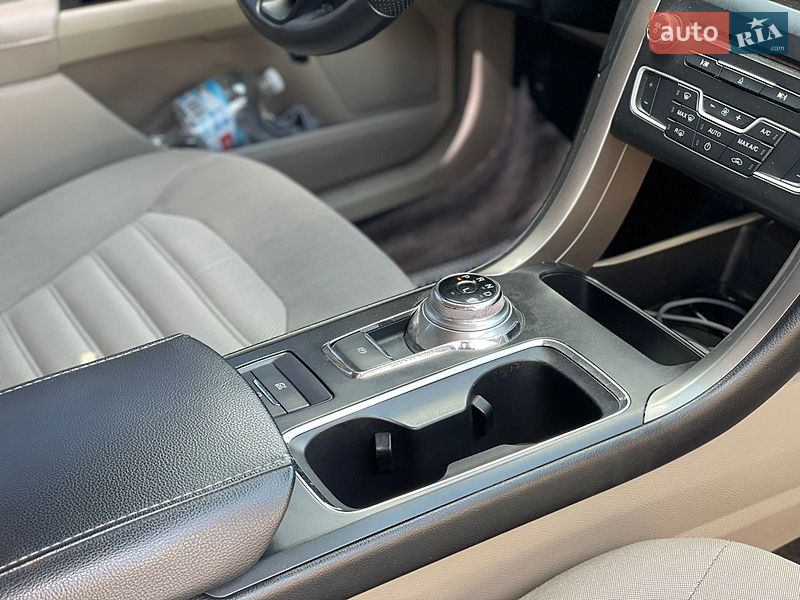 Седан Ford Fusion 2017 в Ровно