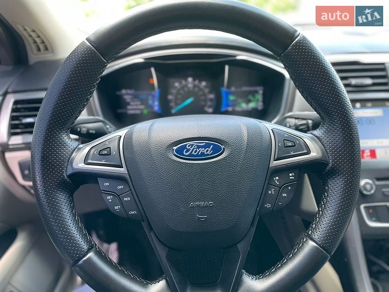 Седан Ford Fusion 2017 в Ровно
