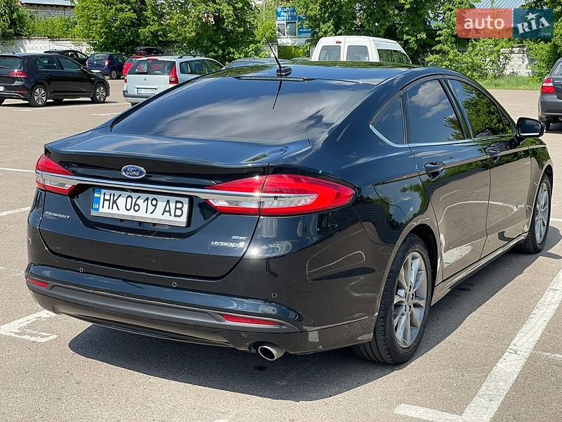 Седан Ford Fusion 2017 в Ровно