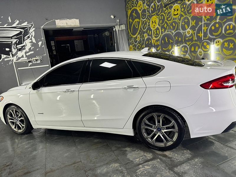 Седан Ford Fusion 2019 в Николаеве