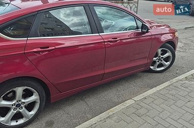 Седан Ford Fusion 2015 в Рівному