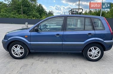 Хэтчбек Ford Fusion 2005 в Баре