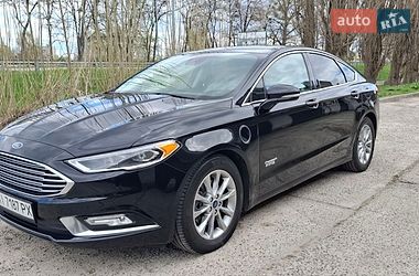 Седан Ford Fusion 2018 в Буче