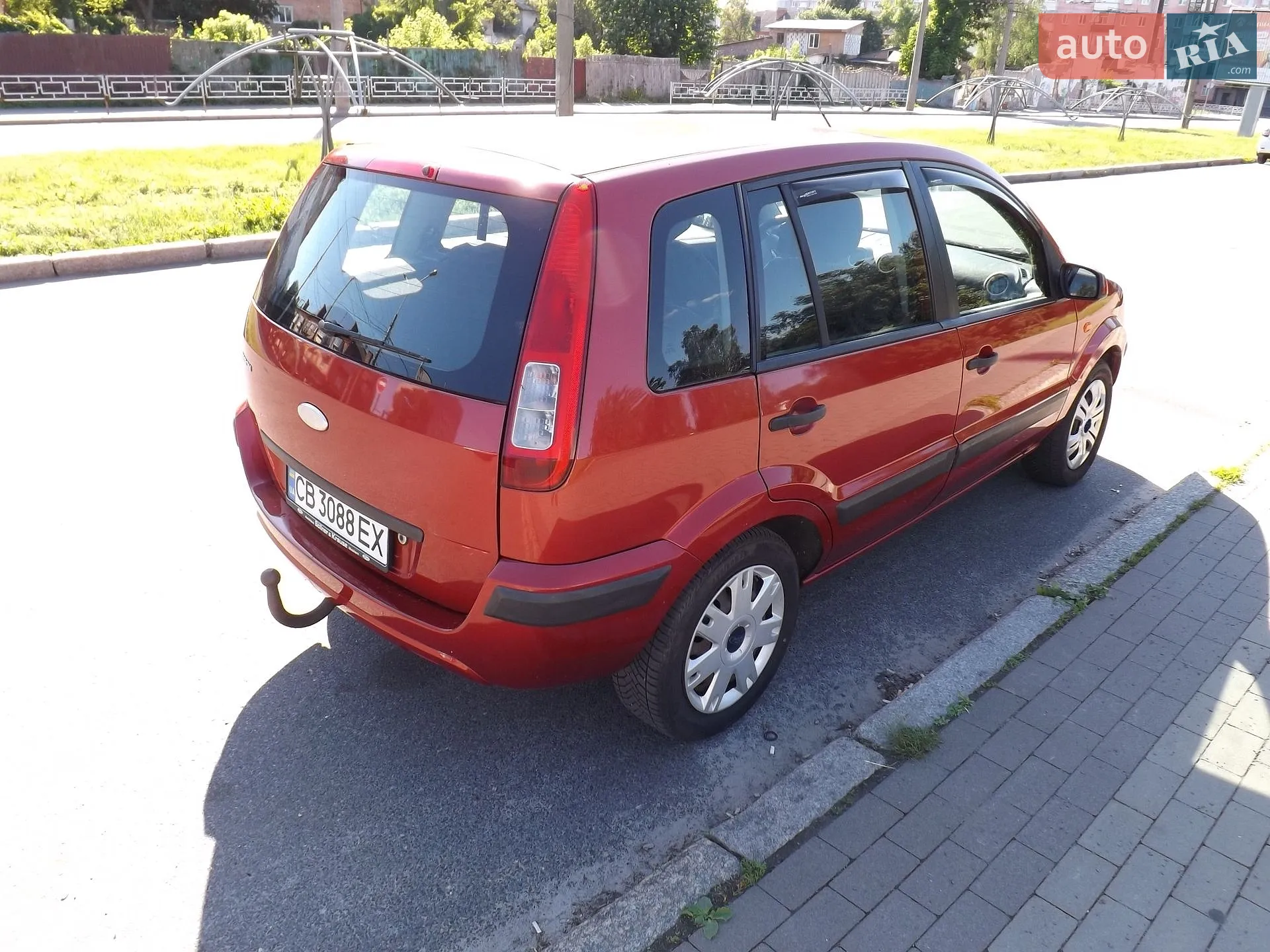 Ford Fusion 2008 VIN WF0UXXGAJU8R06532 фото оголошення 4 з 45