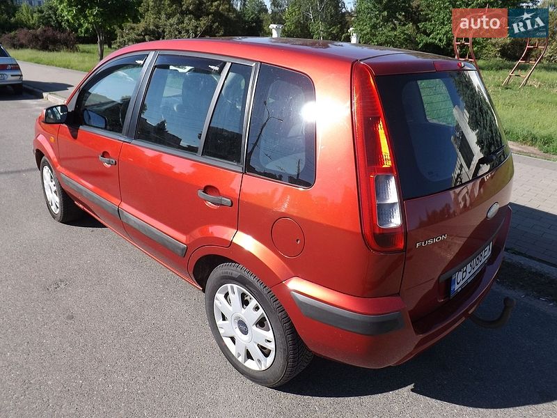 Хетчбек Ford Fusion 2008 в Чернігові
