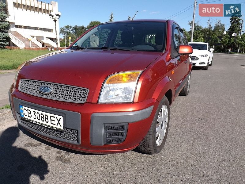 Хетчбек Ford Fusion 2008 в Чернігові