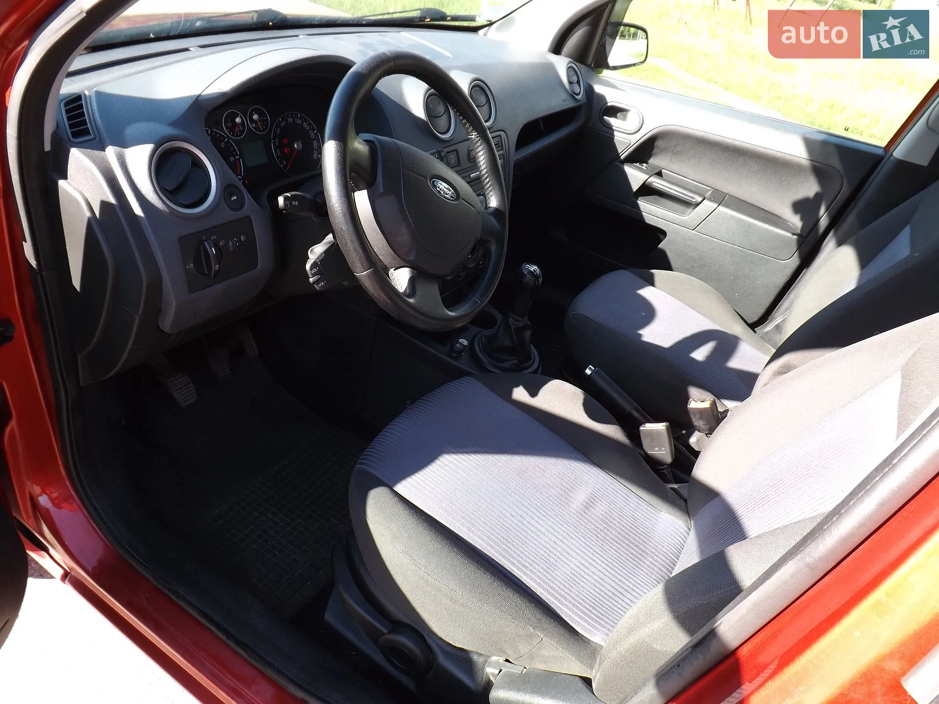Ford Fusion 2008 VIN WF0UXXGAJU8R06532 фото оголошення 12 з 45