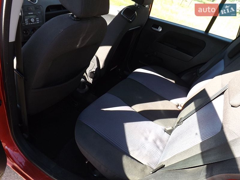 Хетчбек Ford Fusion 2008 в Чернігові