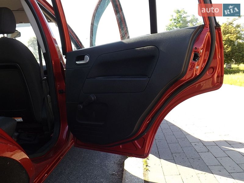Хетчбек Ford Fusion 2008 в Чернігові