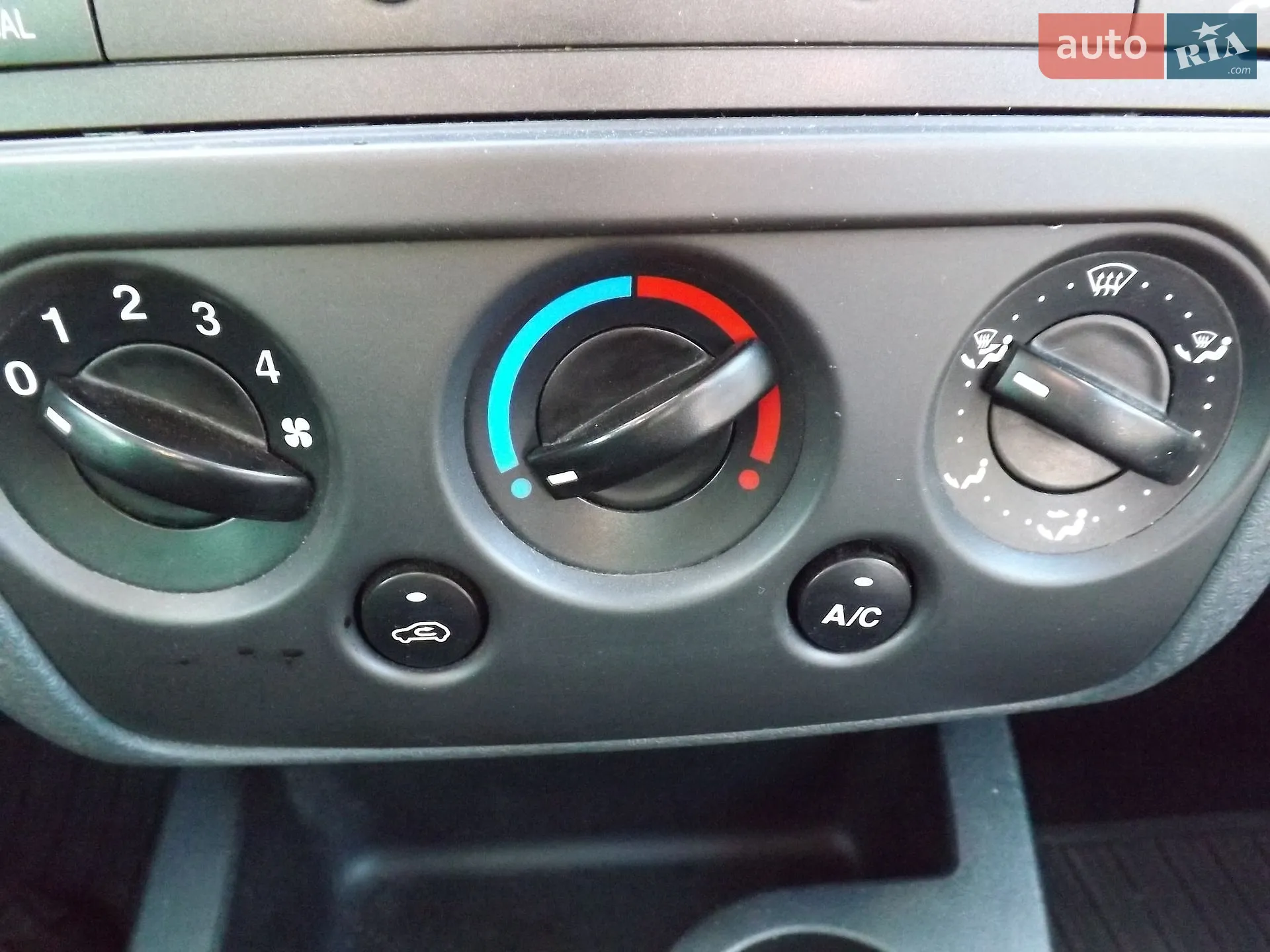 Ford Fusion 2008 VIN WF0UXXGAJU8R06532 фото оголошення 22 з 45