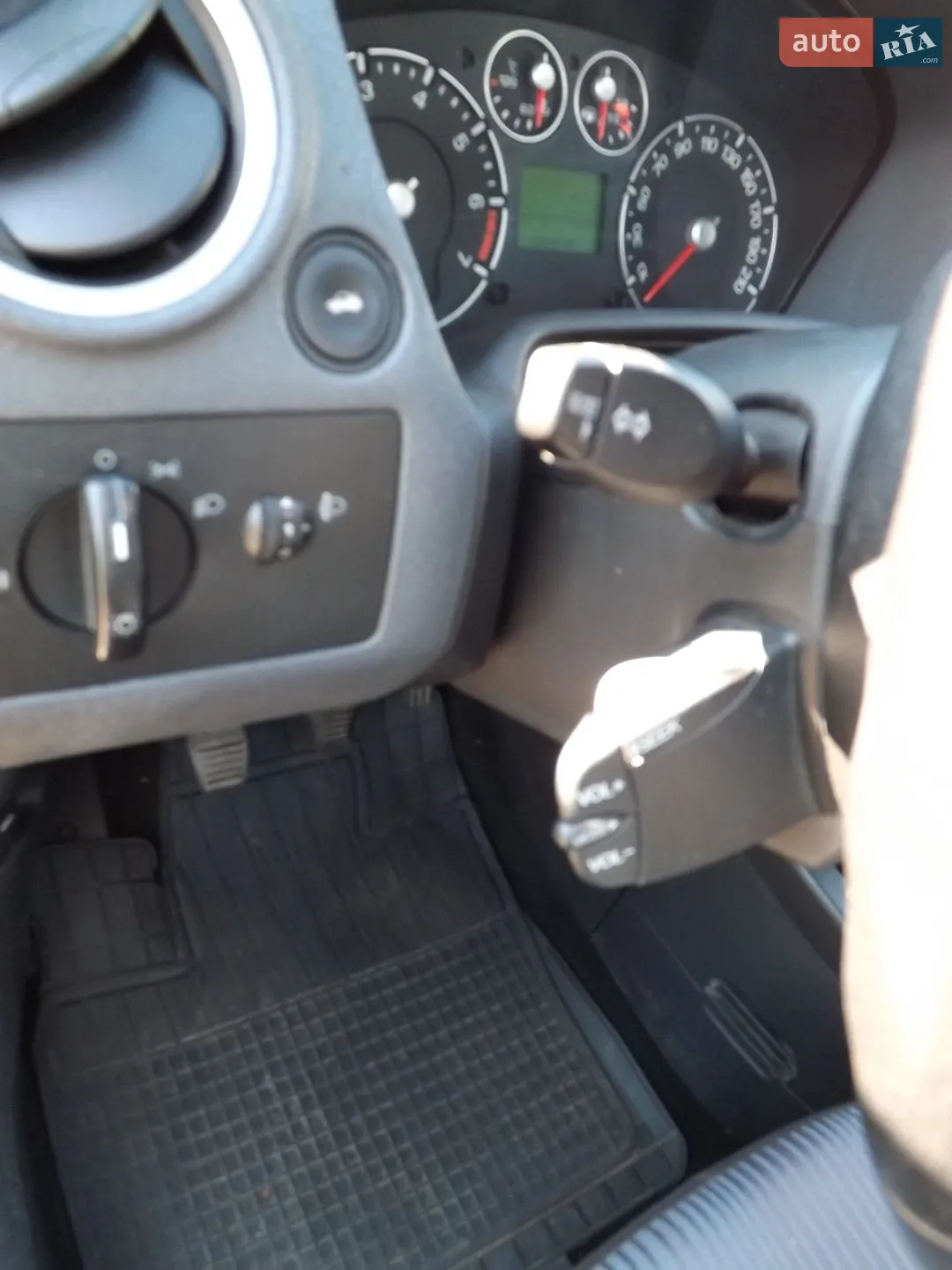 Ford Fusion 2008 VIN WF0UXXGAJU8R06532 фото оголошення 38 з 45