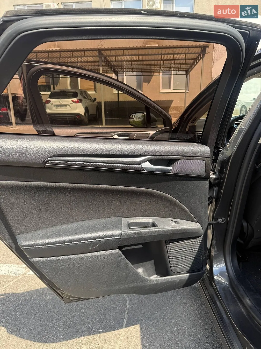 Ford Fusion 2018 VIN 3FA6P0G74JR256870 фото оголошення 3 з 9