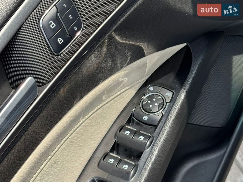 Седан Ford Fusion 2015 в Коростені