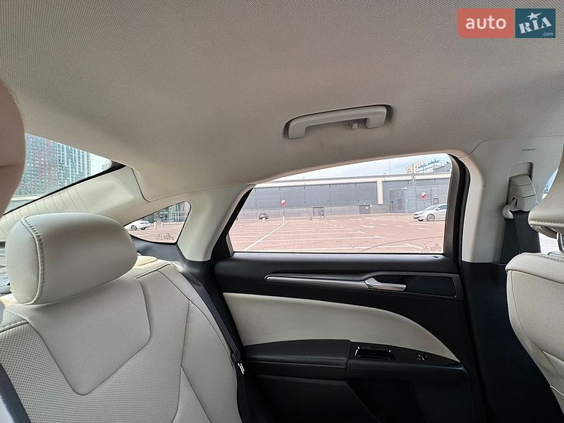 Седан Ford Fusion 2015 в Коростені
