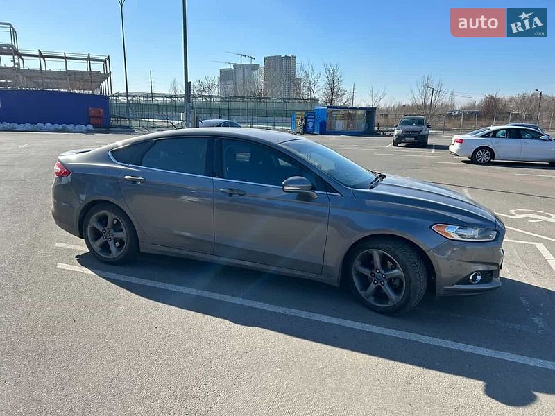 Седан Ford Fusion 2013 в Києві фото Седан Ford Fusion 2013 в Києві