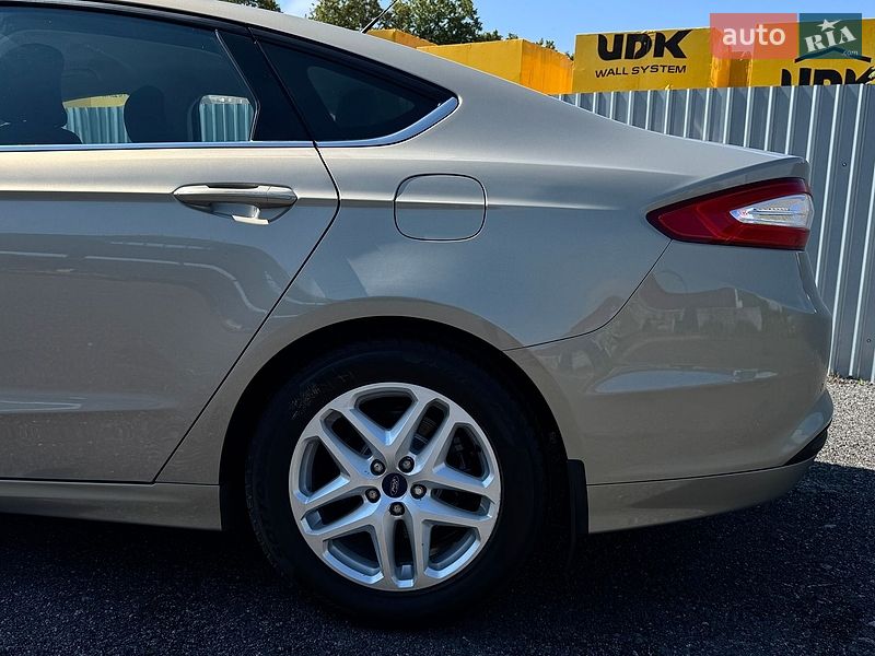 Седан Ford Fusion 2015 в Вінниці
