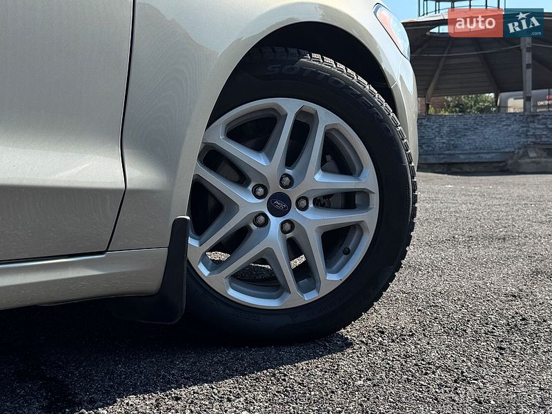 Седан Ford Fusion 2015 в Вінниці