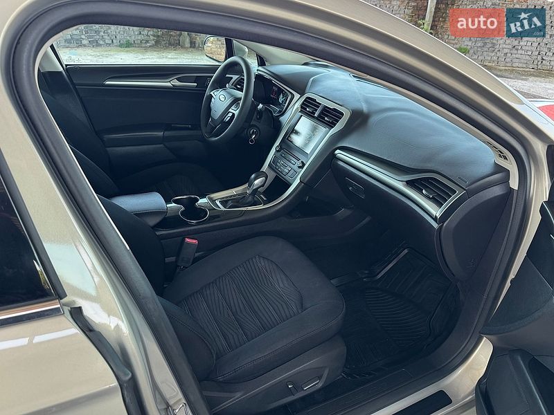 Седан Ford Fusion 2015 в Вінниці