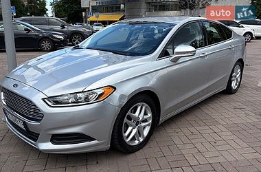 Седан Ford Fusion 2015 в Киеве фото 7 Седан Ford Fusion 2015 в Киеве