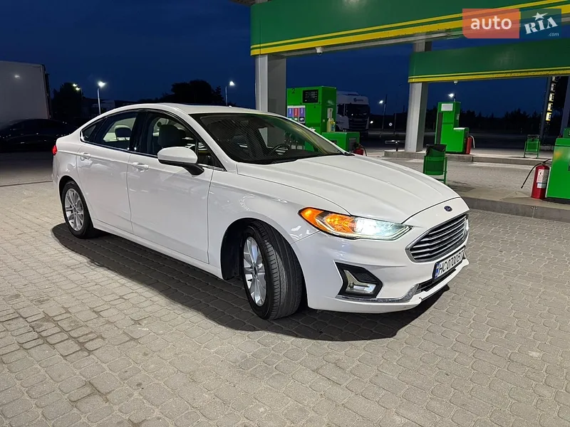 Ford Fusion 2020